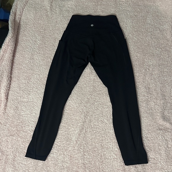 Black lululemon women Leggings with packets - Picture 2 of 8